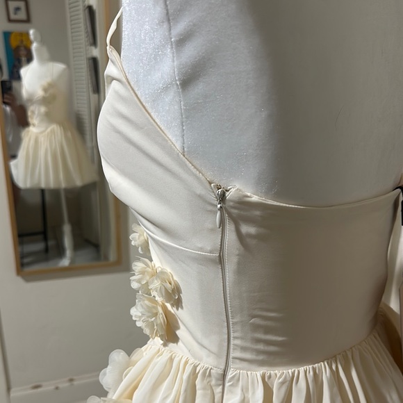 Oh Polly Cream Floral Halter Skater Dress - Picture 5 of 12